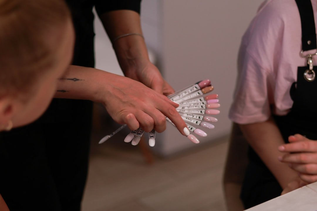 Photo nail technician